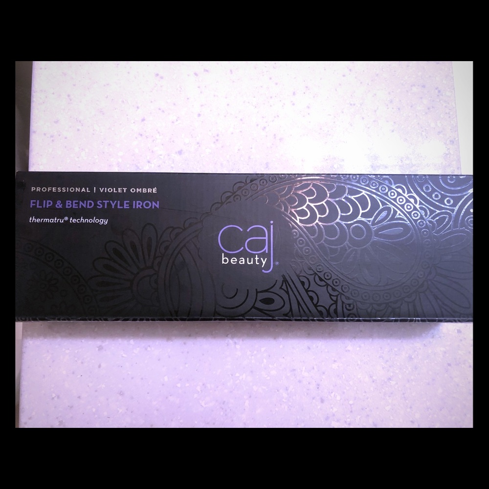 CAJ Beauty Flip and Bend Styling Iron Brand New